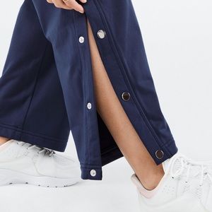 Fabletics XS Blue Windbreaker Snap Pants NWT